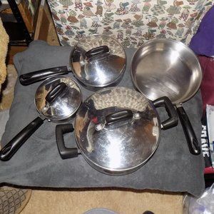 Vintage 1990-2003 Range Kleen 7 piece stainless steel cookware, w/aluminum bases